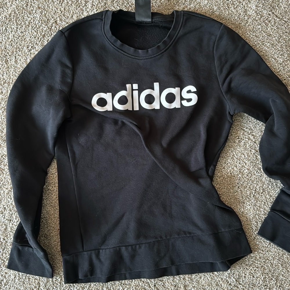 adidas sweatshirt, size small